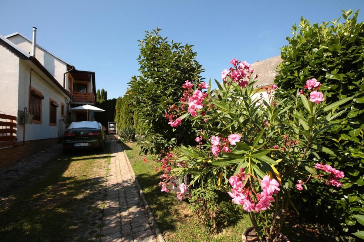 Lonci Apartman Залакарос Екстериор снимка